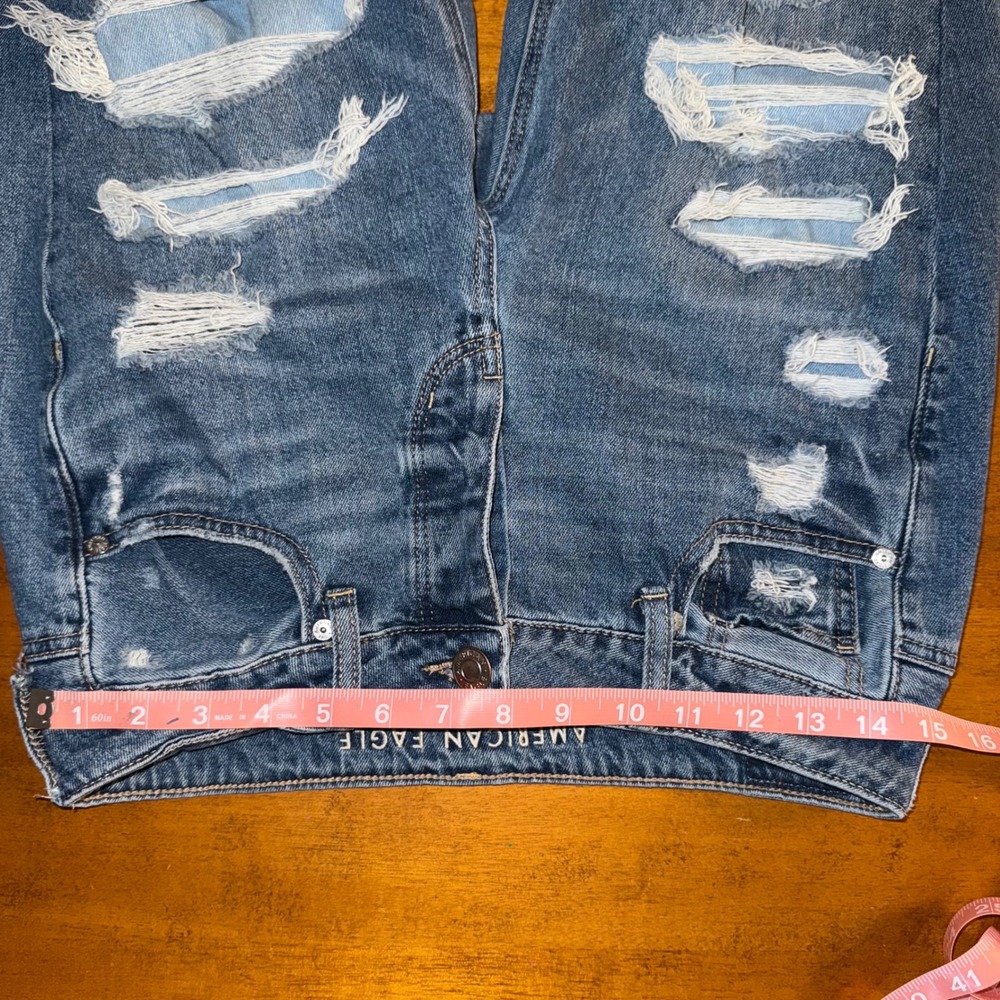 American Eagle Distressed Ripped Mom Jeans Women's Size 4 Button Fly - Picture 8 of 12